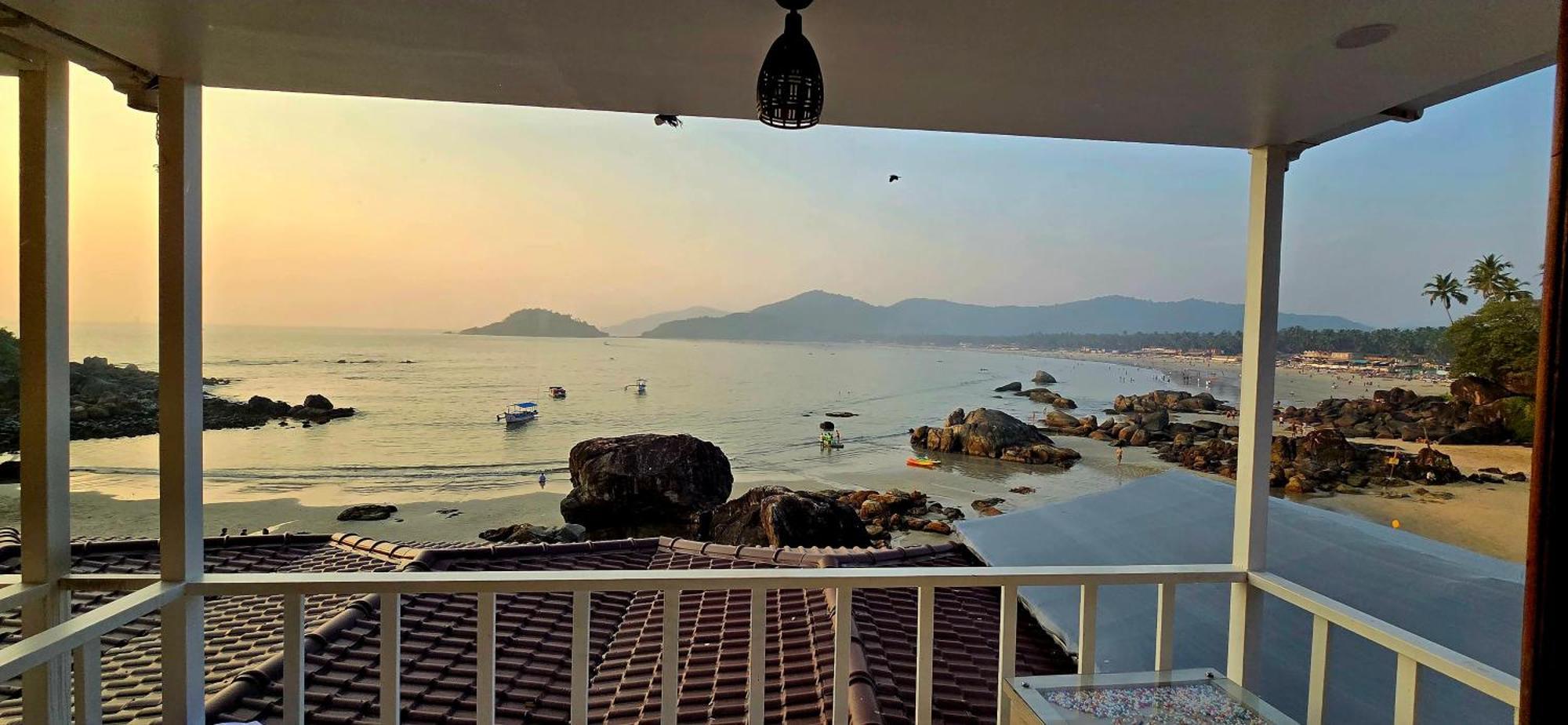Pacific Sunset View Palolem Hotel Стая снимка
